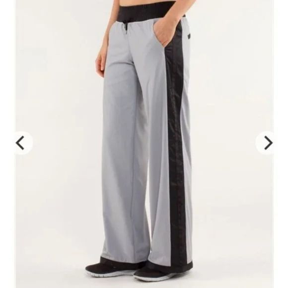 Lululemon Track pants Ladies 6 - Picture 7 of 8